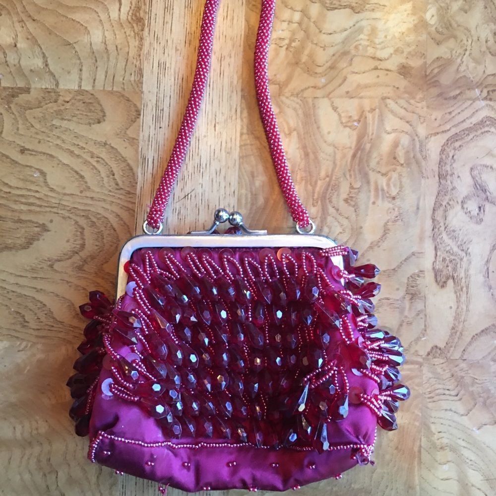 Cache Ruby Beaddroppurse - image 2